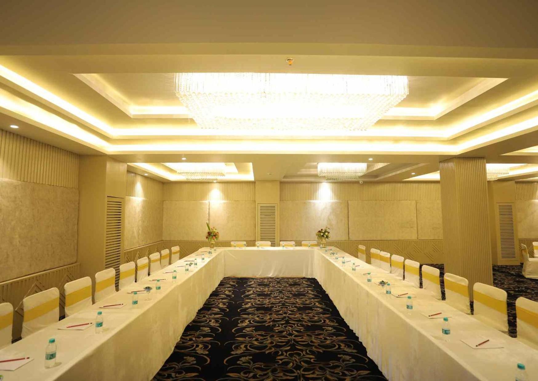 Essentia Luxury Resort & Spa Udaipur Exterior photo